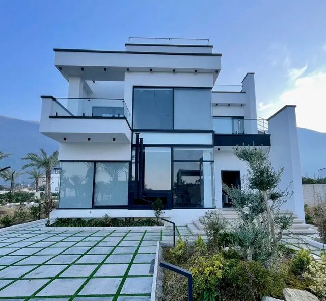خرید — آپارتمان — ویلا مدرن ۳۳۰ متری شهرکی سنددار در نوشهر | ۳ خواب با روف — 330 متر — 3 خواب — نوشهر — املاک میراث