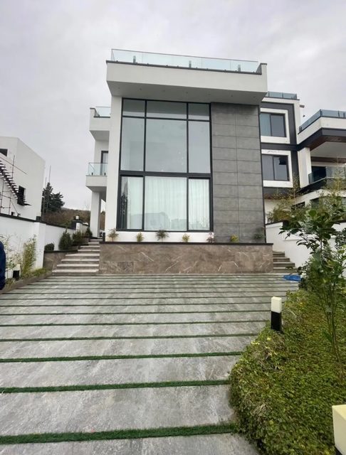 خرید — آپارتمان — فروش ویلای مستقل ۴۰۰متری در ونوش نوشهر | ۴ خواب مستر، فرنیش و استخر — 400 متر — 4 خواب — نوشهر — املاک میراث